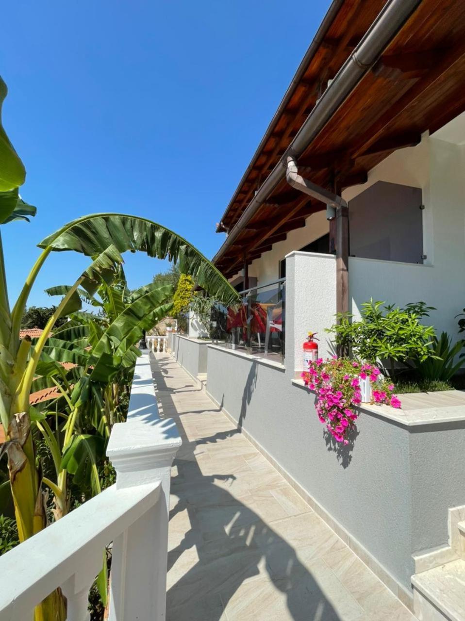 Hotel Ramosaco, Radhime, Vlore Eksteriør bilde